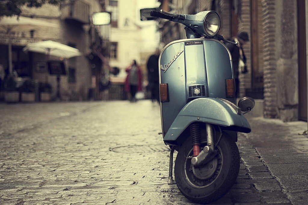 Scooter 50cc guidabile con patente AM a partire dai 14 anni